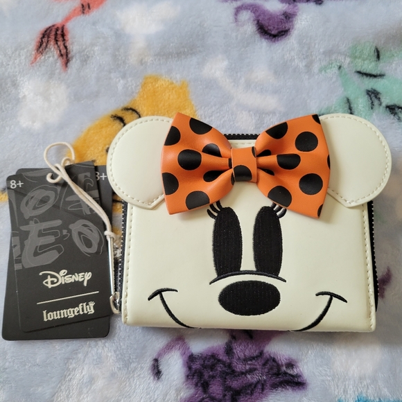 Loungefly Disney wallet - Picture 2 of 9